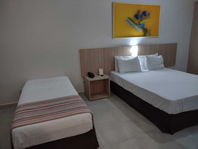 Bedroom 3, Hot Springs Flat Apart Hotel c. Banheira, Caldas Novas