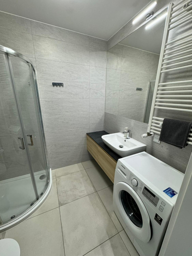 Bathroom 2, BY THE RIVER apartments, Gdańsk City