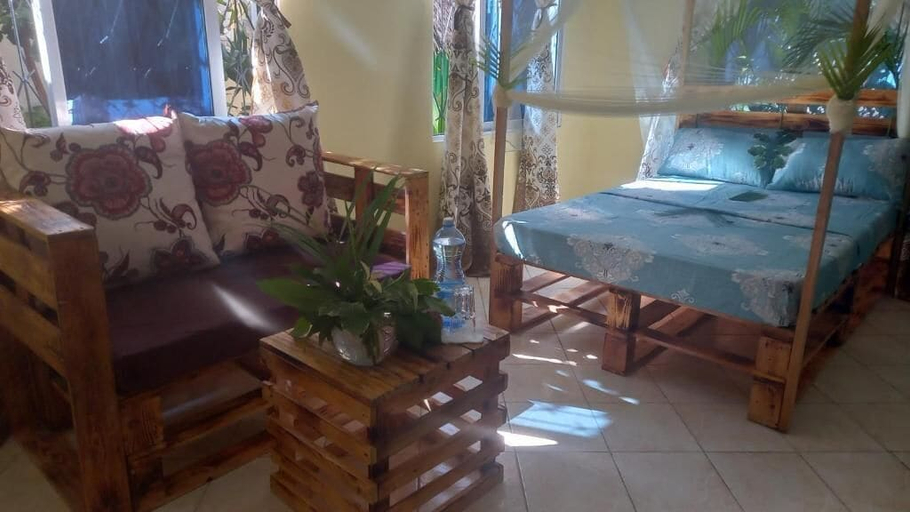 Room 2, Mount Zion Paradise Guest House, Kilifi South
