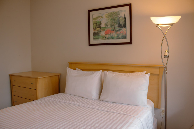 Room 3, Carey Lodge, Greater Vancouver