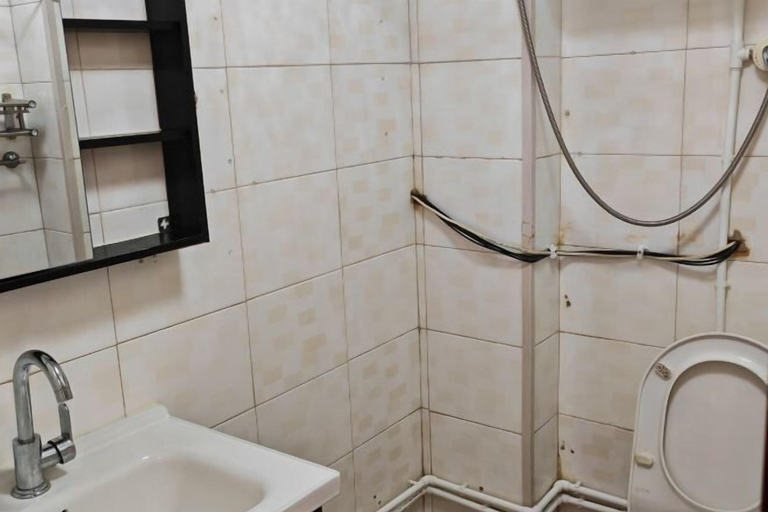Bathroom 3, ShashaLina Guesthouse, Hulunbuir
