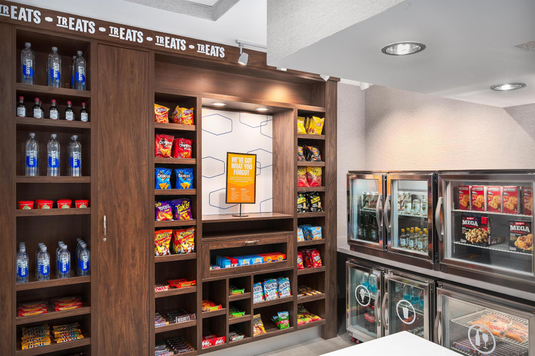 Food & Drinks 5, Hampton Inn & Suites Charlotte-Arrowood Rd., Mecklenburg