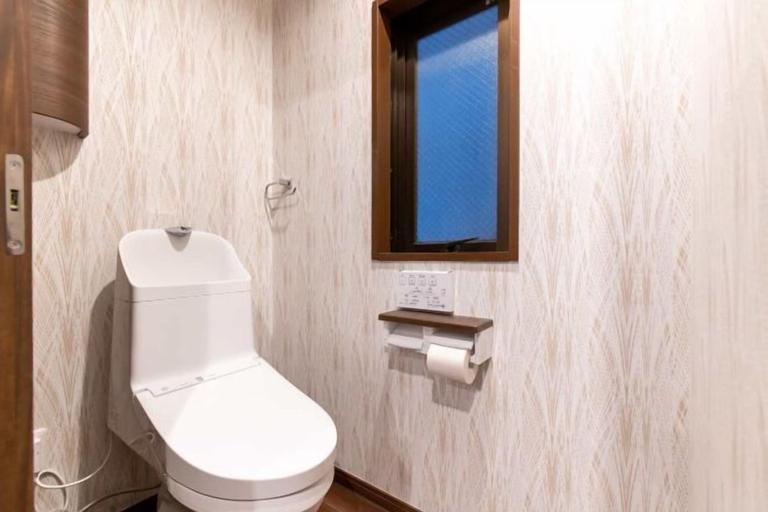 Bathroom 4, Futaba Hotel, Kita