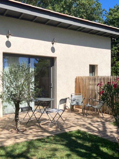Exterior & Views 5, L'Angelus, Rhône