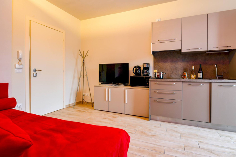 Room 3, Casa Vino in Sal With 1 Bedrooms and 1 Bathrooms, Brescia