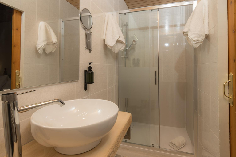 Bathroom 3, Casa Jansu, Lleida