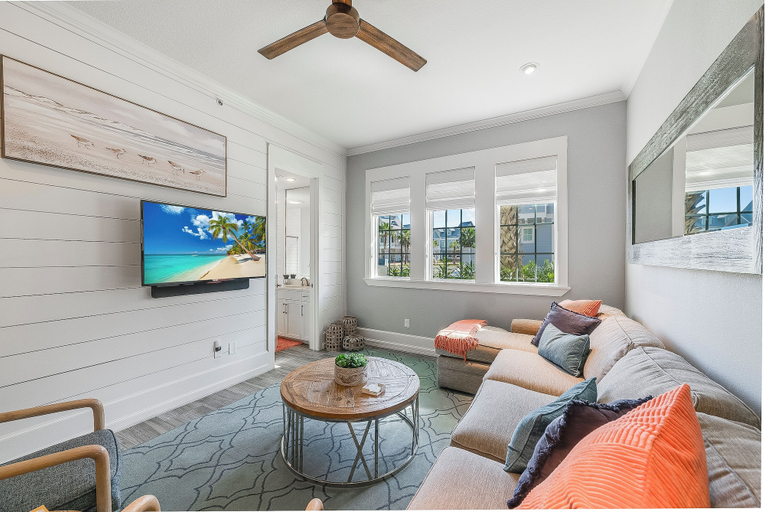 Others 4, The Hideout TC 10101, Nueces