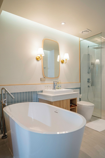 Bathroom 5, Khum Phucome Hotel & Convention Hall, Muang Chiang Mai