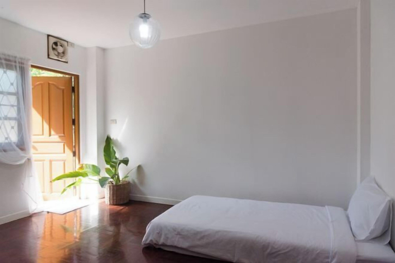 Room 4, DoubleTree House, Muang Chiang Mai