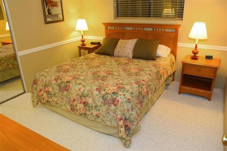 Room 4, Seven Springs Ski Resort, Somerset