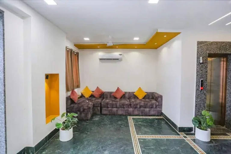 Lobby sitting area, Fabhotel The Prasiddh, Agra