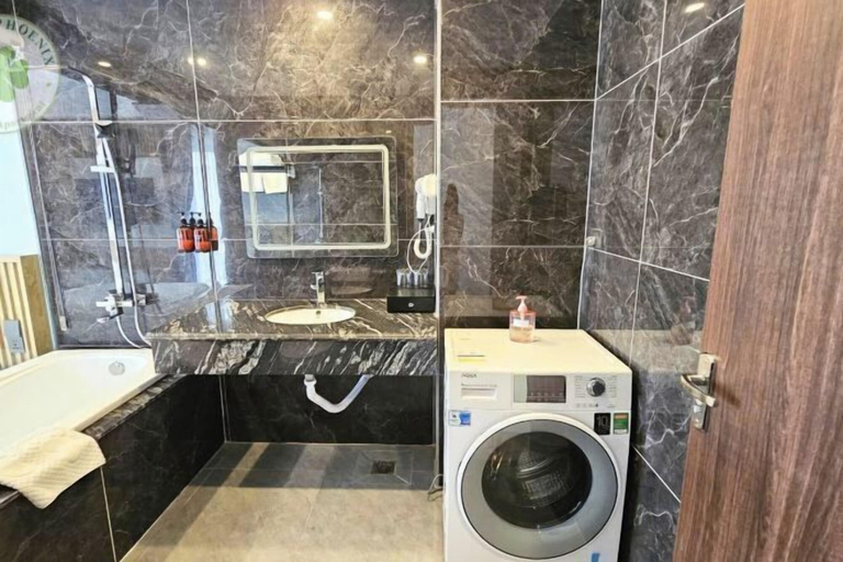 Bathroom 5, Lucky Phoenix Hotel & Apartment, Bắc Ninh