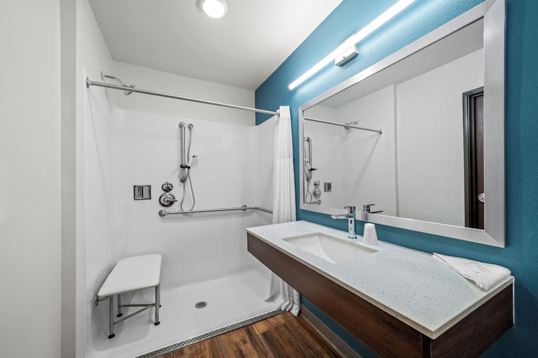 Bathroom 5, WoodSpring Suites Orlando East UCF, Orange