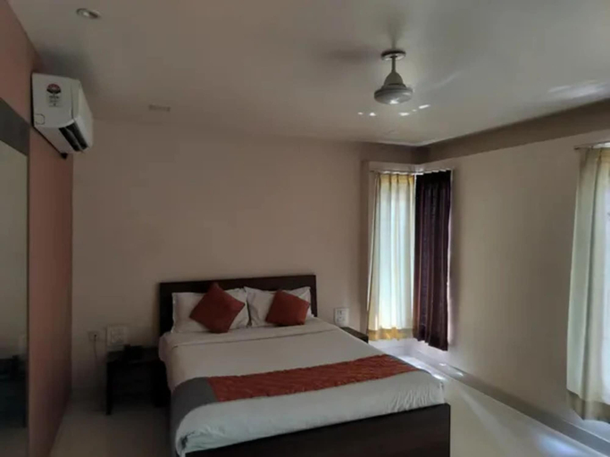 Room 2, Fabhotel Elysees Services Suites, Bangalore