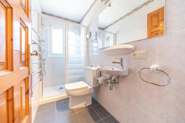 Bathroom 4, Holiday Home Antonella, Girona