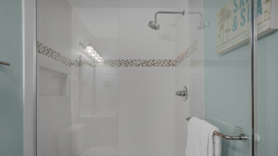 Bathroom 4, Beachside Condominiums, Walton