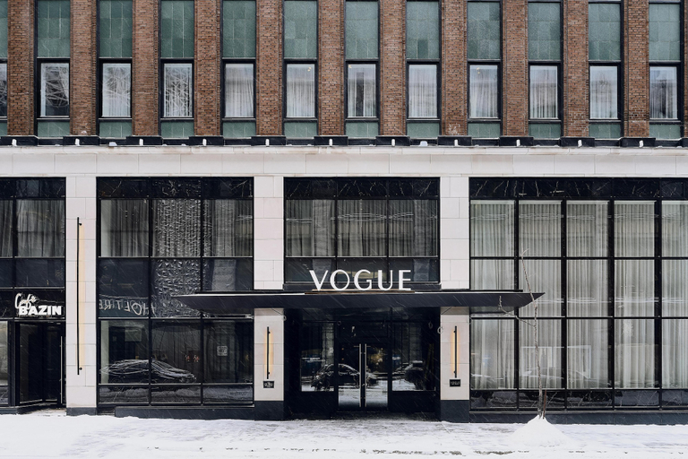 Exterior & Views
