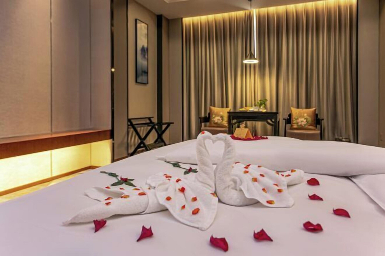 Bedroom 3, NEW OVERSEAS CHINESE HOTEL, Zhoushan