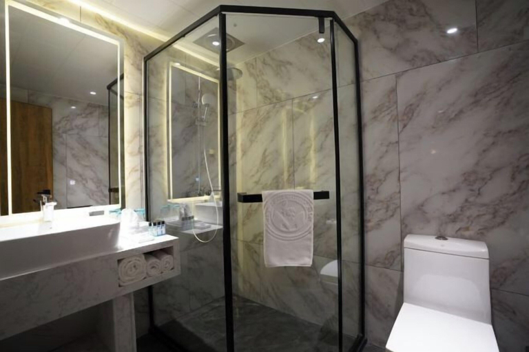Bathroom, Marco Polo Holiday Hotel, Nanning