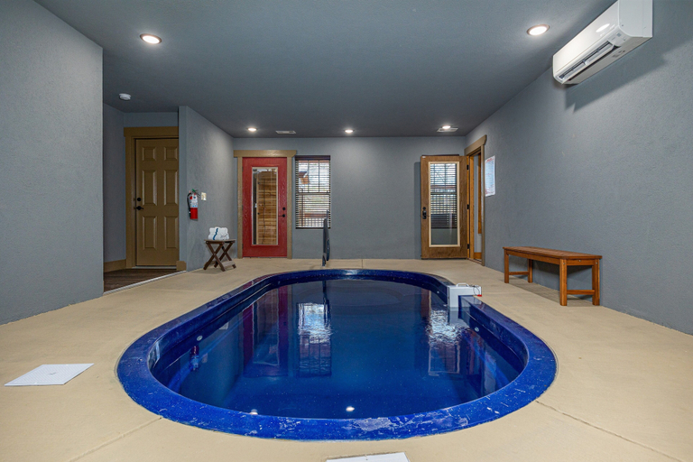 Sport & Beauty 5, Mountain Sunrise Pool Cottage, Sevier