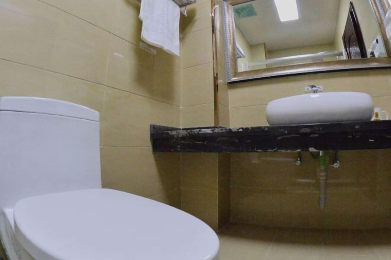 Bathroom 3, Super 8 Hotel Select Panjin Liaodongwan New Zone Binhai Avenue, Panjin