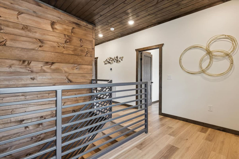 Room 4, Peak Pursuit by Beyond Expectations Mountain Home With Indoor Pool, Sevier