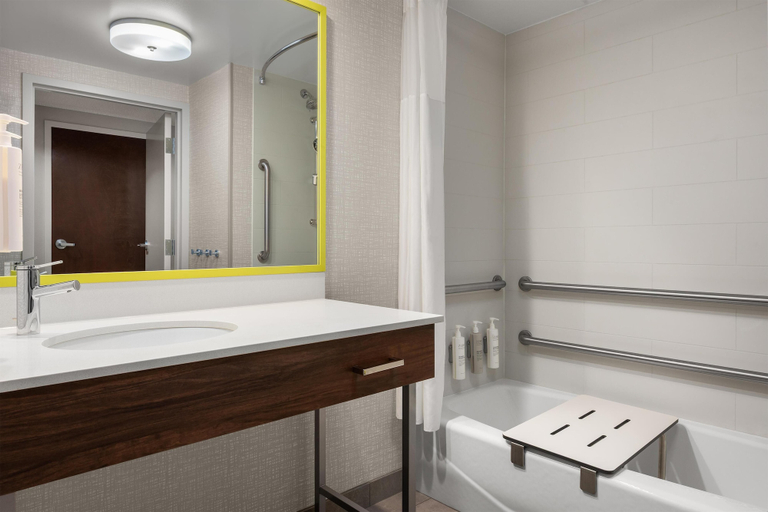 Bathroom 3, Hampton Inn Columbia Northeast - Fort Jackson Area, Richland