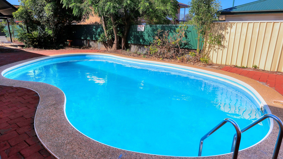 Sport & Beauty, Across Country Motor Inn Dubbo, Dubbo - Pt A