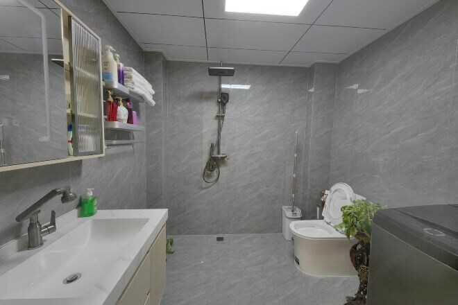 Bathroom 3, Panjin Xingfu Qihang Apartment, Panjin