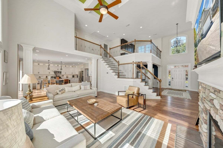 Living area 5, Lake Paradiso - Lakefront Home With Private Dock, Bedford