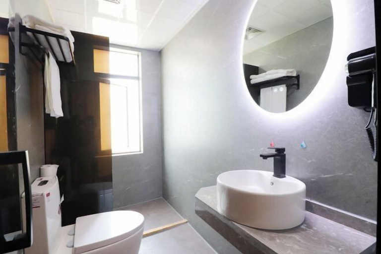 Bathroom 3, Xinzhuo Select Hotel, Shanghai