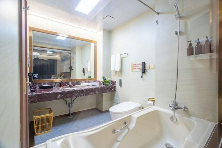 Bathroom 4, Montriche International Hotel, Weifang