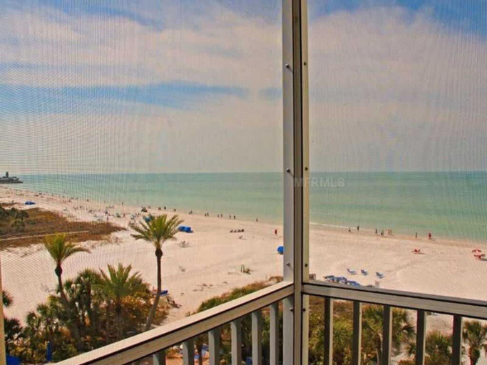 Room 1, Beach Pool Open Beachfront View All Rooms Chairs Wifi, Sarasota