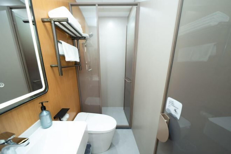Bathroom 3, Dongjing Hotel (Shanghai Shanda College Branch), Shanghai