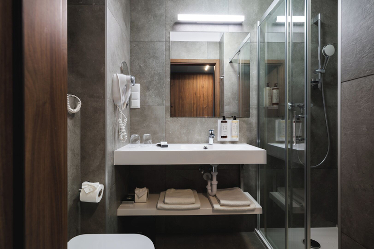 Bathroom 4, Hotel Focus Poznań, Poznań City