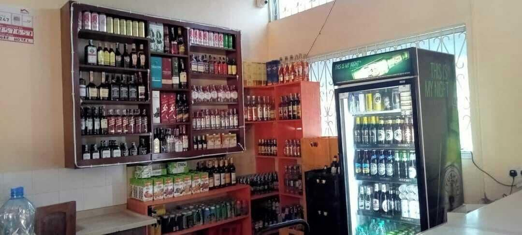 Food & Drinks