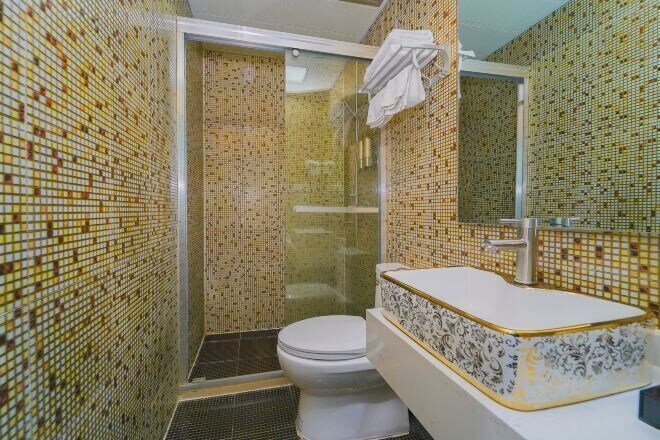 Bathroom 3, Huangting Hotel, Shanghai
