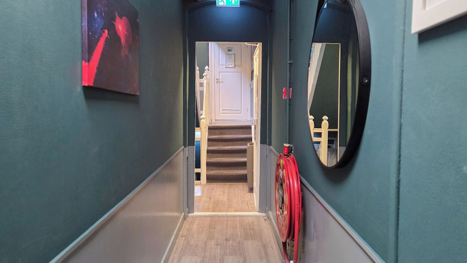 Building design, Hostel Cosmos Amsterdam, Amsterdam