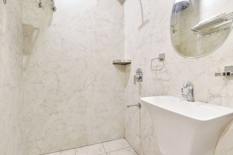 Bathroom 4, Fabhotel Golden Sapphire, Jaipur