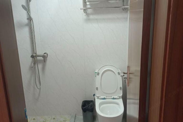 Bathroom 3, Junyi Hotel, Shanghai