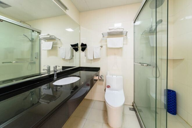 Bathroom 3, Huangshan Hotel, Changzhou