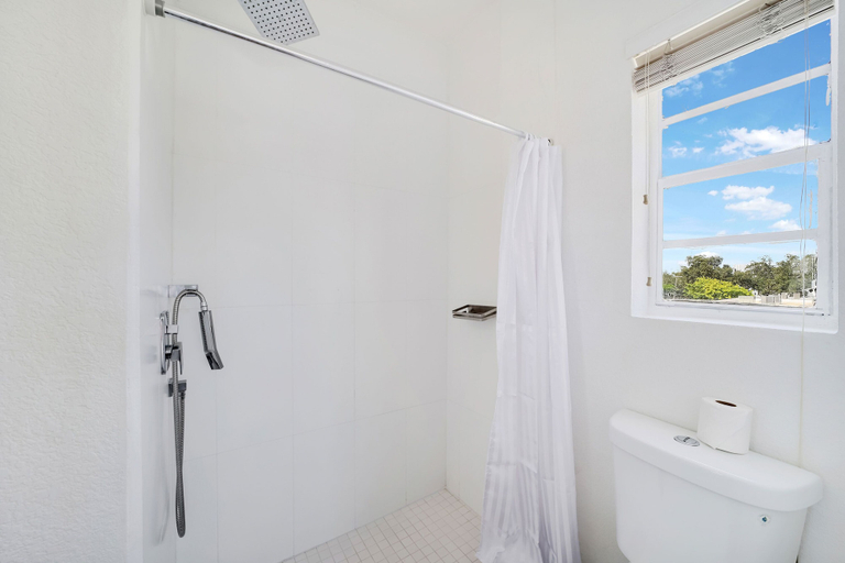 Bathroom 4, Treehouse  Hotel, Miami-Dade