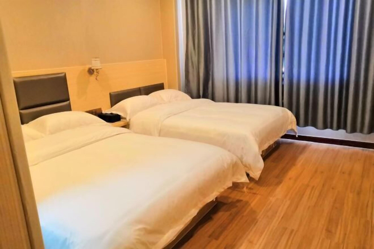 Bedroom 4, Langting Hotel, Wuzhou