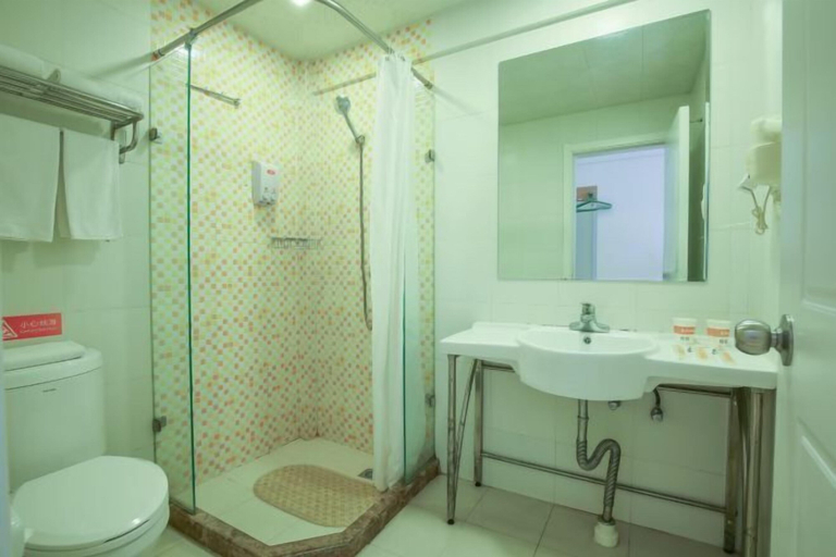 Bathroom 4, Pebble Motel (Kunming Dounan Flower City Longcheng Street), Kunming