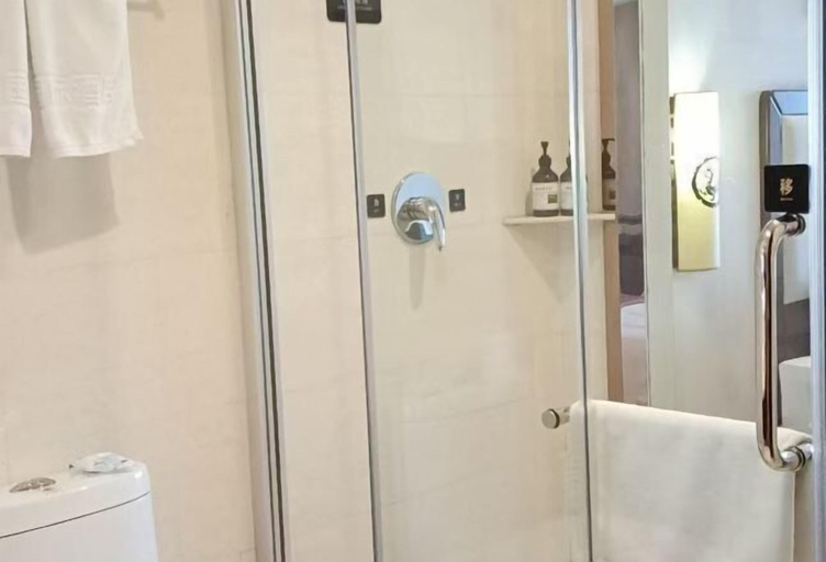 Bathroom 3, Yuanlong International Hotel, Shijiazhuang