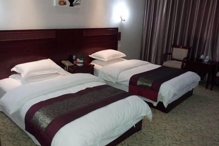 Bedroom 4, Beizhen Hotel, Jinzhou