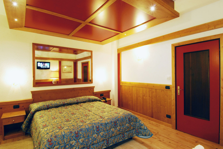 Bedroom 3, Grand Hotel des Alpes, Trento