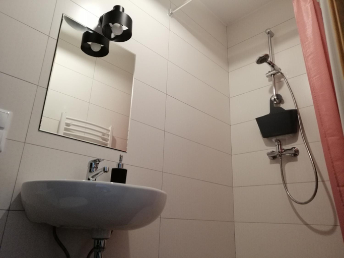 Bathroom 3, Pokoje Optima, Poddębice