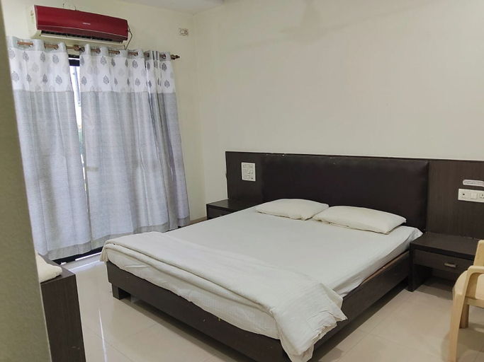 Room 2, Hotel Sai Palace Executive Lodging, Bid