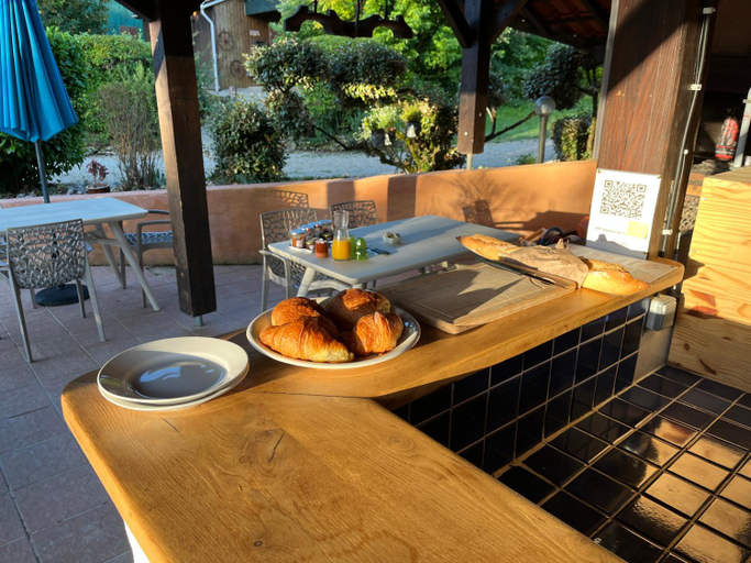 Food & Drinks 5, Hameau des laurieres, Dordogne